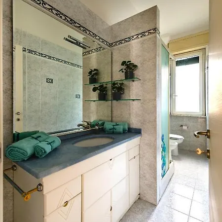 Hostly - The Urban Garden House - 3 Bedrooms, Garden, Great Location! Pisa Exterior photo
